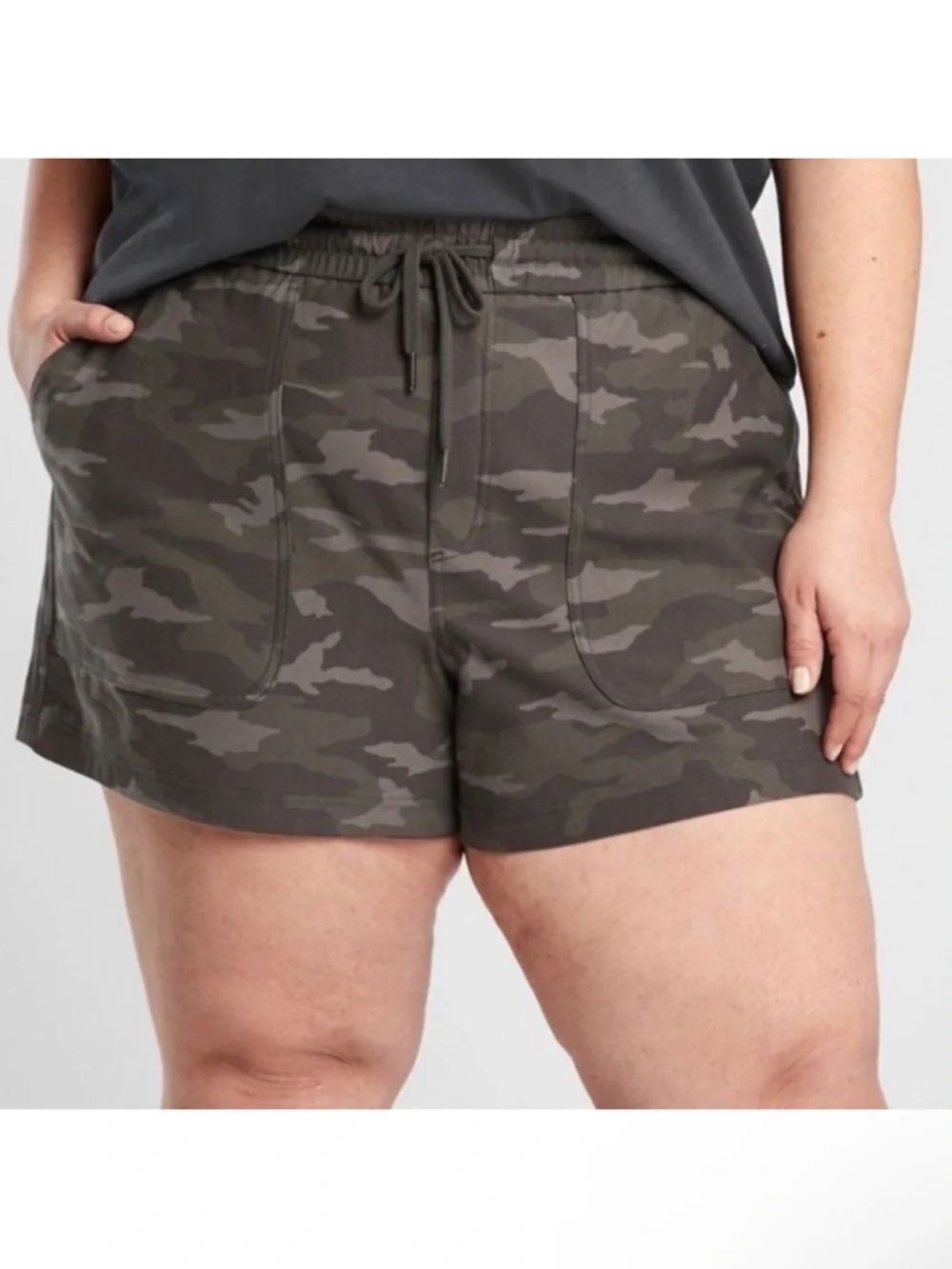 NWT ATHLETA Camo Farallon Shorts 26